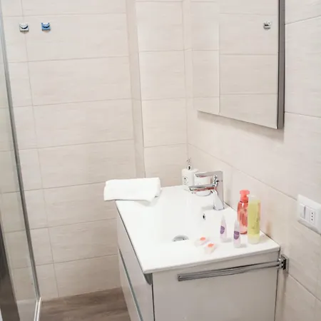 Porta Vittoria Per 4 Persone 아파트