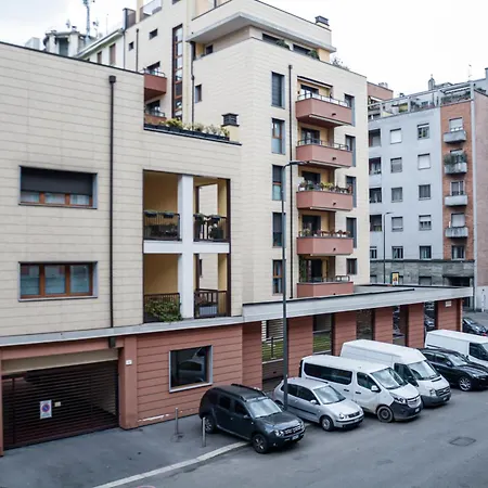 아파트 Porta Vittoria Per 4 Persone