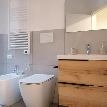 Casa Linda Sul Naviglio Milano
