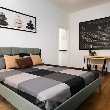 Apartament Sebino 17 - Monolocale Cool *