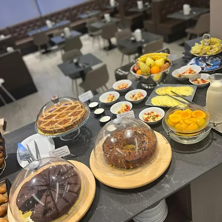 米兰欢迎您酒店 3*