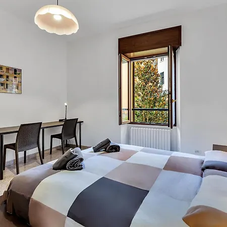 Charming & Bright In The Heart Of - Balcony *