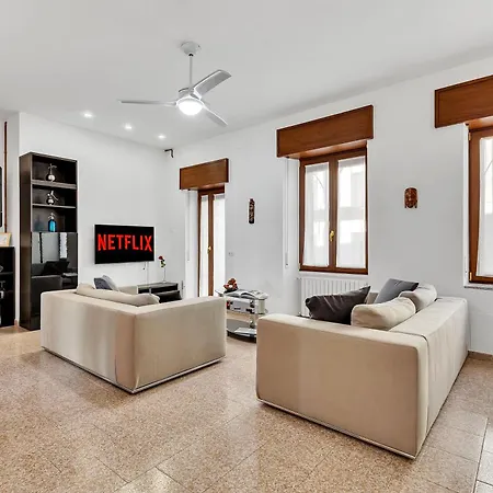 Charming & Bright In The Heart Of - Balcony * Milan