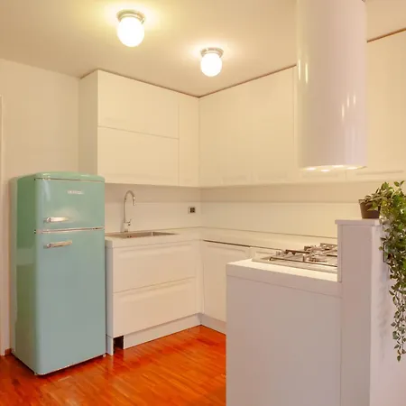 Navigli Design With Balcony