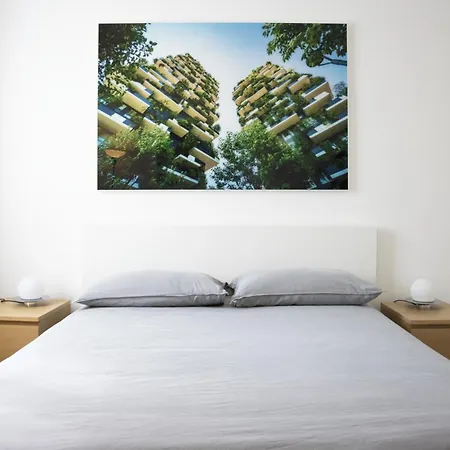 Lägenhet In Affitto Zona Tortona Solari