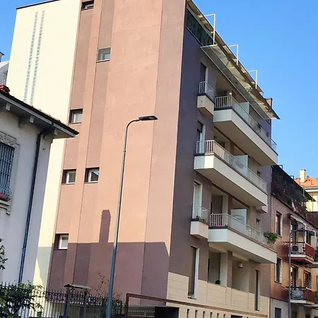 Matthias - - Modern And Cozy Flat, Close To The Metro - 15 Min From Station, Close To San Raffaele Апартаменты