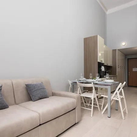 Con Metro Diretta 10 Minuti Duomo * ميلان