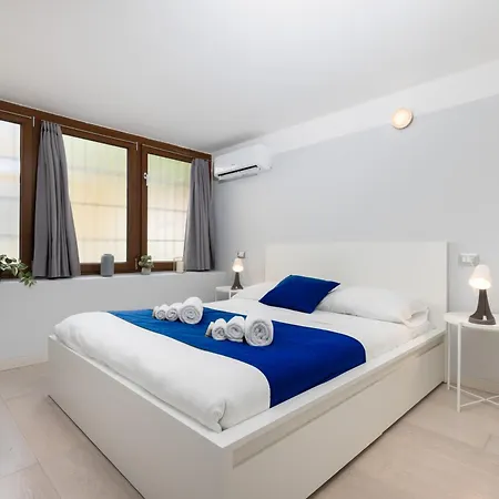 Con Metro Diretta 10 Minuti Duomo Apartment *