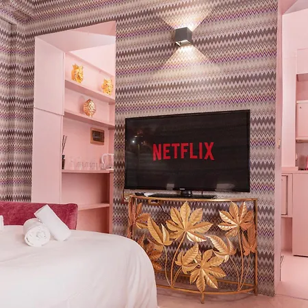 Piazza Del Carmine - Gold Exclusive - In The Underground No Windows Daire Milano