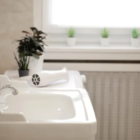 New Modern Flat 10 Minutes Walk From Station * 밀라노