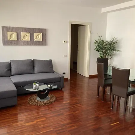 Apartment Accomodo Mit51 Trivano Cenisio Milan