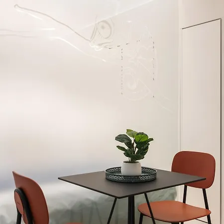 Esclusivo Nel Cuore Del Design E Moda 아파트 *