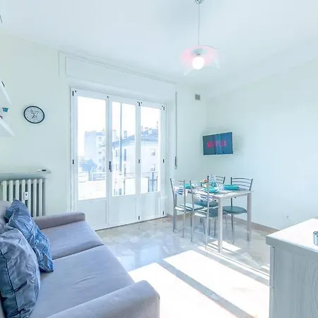 アパート Navigli - Downtown - Duomo Spacious Two Bedroom - Close To Metro - Ac - Wi-fi