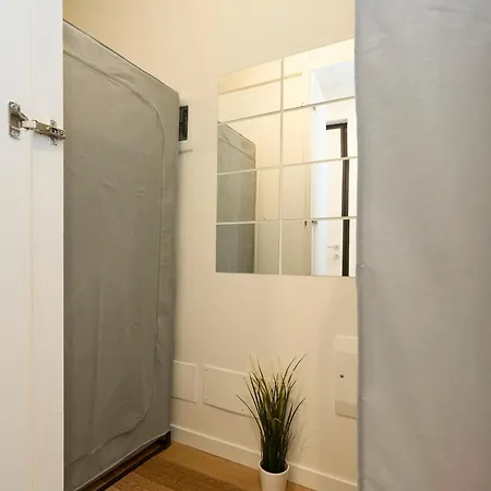 Luxury Design - 20 Minutes From Duomo-navigli * Μιλάνο