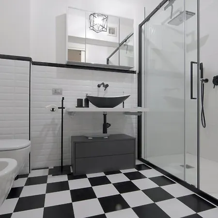 Apartament Trilocale Centro Mediolan