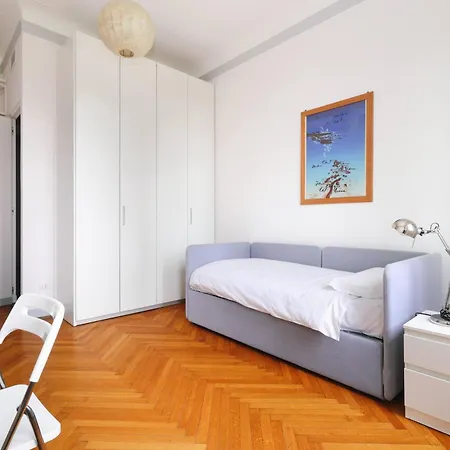 Apartment Joivy Deluxe Flat Near City Centre Milan