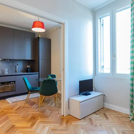Apartment Bosco Verticale Gae Aulenti - Posizione Eccezionale E Comfort Per 4 Persone Milan