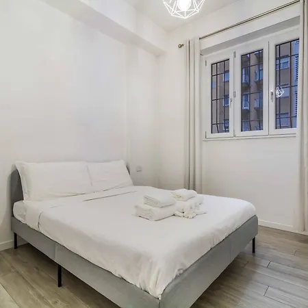 Domusmi Veniero 12 * Milano