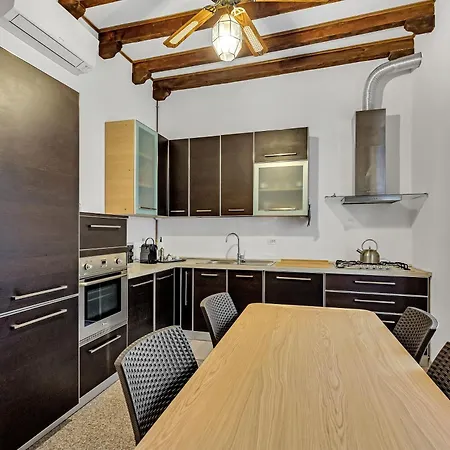 Apartment Charming & Bright In The Heart Of - Balcony *