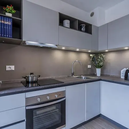 Duomo Space Free Parking - Private Gym- Metro Apartment *