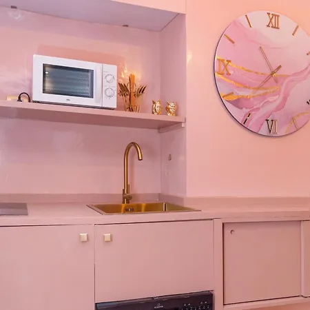 Piazza Del Carmine - Gold Exclusive - In The Underground No Windows Apartment Milan
