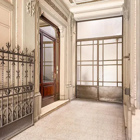 Apartment Piazza Del Carmine - Gold Exclusive - In The Underground No Windows Mailand