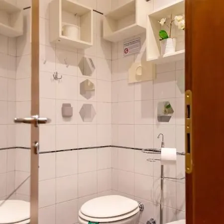 Apartament Porta Nuova Moscova: Cozy Near Duomo!