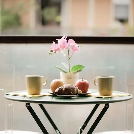 아파트 New Modern Flat 10 Minutes Walk From Station 밀라노