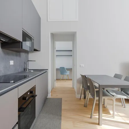 דירה Guesthost - Mac Mahon - Urban Oasis Apartment!