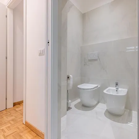 2 Bedroom - Chinatown