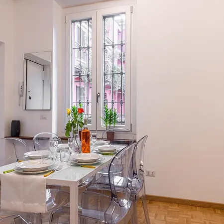 2 Bedroom - Chinatown דירה