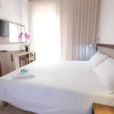 ヌオーヴォ メトロ 3*