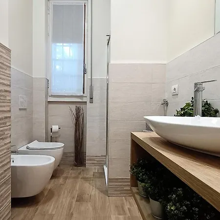 Sahi - Via Dei Ciclamini Mm1 Primaticcio, Stadio San Siro, Ospedale San Carlo Milano