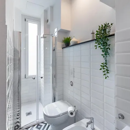 Navigli Bocconi In The Heart Of *