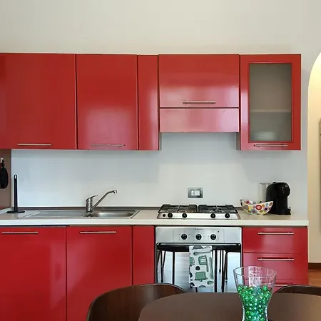 Apartment Sahi - Via Dei Ciclamini Mm1 Primaticcio, Stadio San Siro, Ospedale San Carlo *