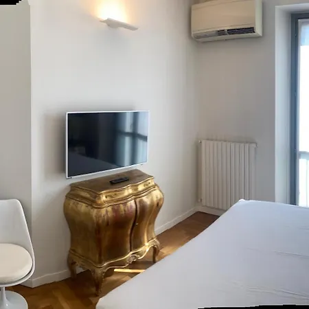 Lagrange Apartment Milan