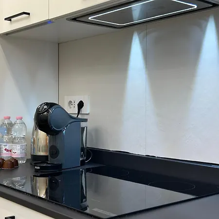 Smart House For Business Guests, 50m From Metro M4 *