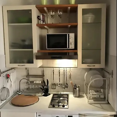 Appartement Tiny Conciliazione By Quokka 360 - 5 Stops From Cathedral Milaan