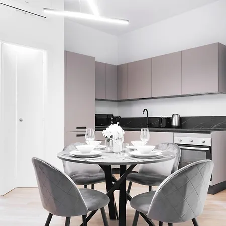 Easylife - Bellissimo Con Terrazzo *