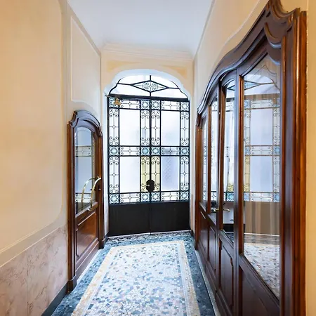 Living Uniqc - Duomo * Milano