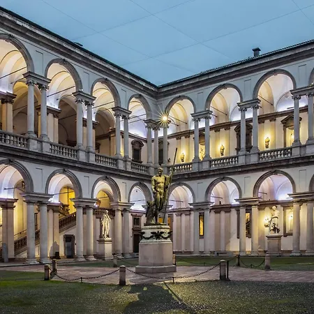 Pontaccio 22 Brera Fashion&design Milan
