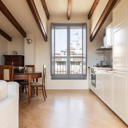 Bilocale In Ottima Posizione: Tra E Lima Mailand