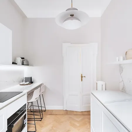 Apartment Easylife - Dimora Con Balcone In Porta Vittoria