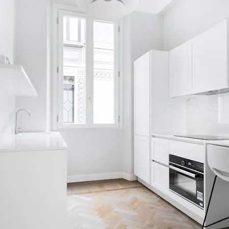 Apartment Easylife - Dimora Con Balcone In Porta Vittoria