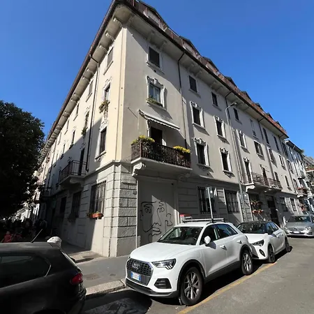 Authentic Ringhiera House Near Metro *