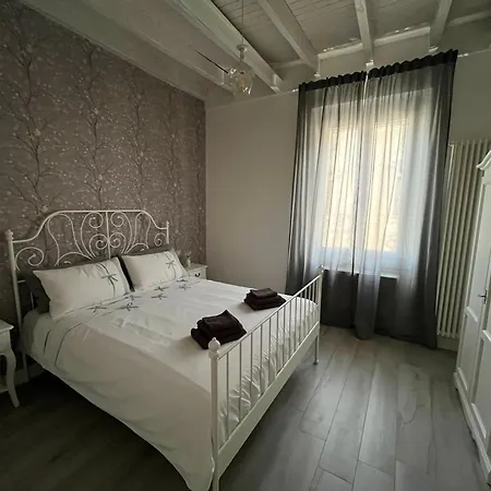 Apartment Casa Di Ringhiera Old Milan