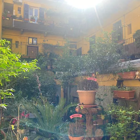 Urban House - Charming Navigli Center Milán