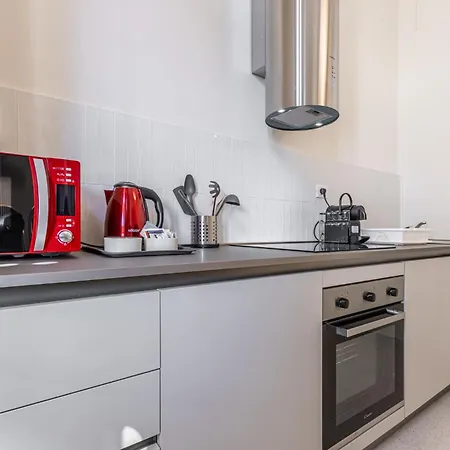 Διαμέρισμα Cortivo House - Silva 45 Next To Metro Lotto *