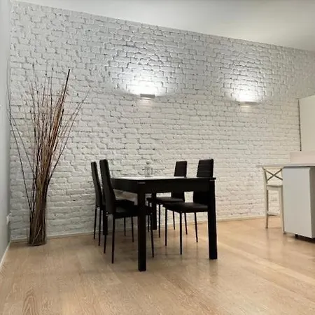 Isola Porta Nuova Apartment *