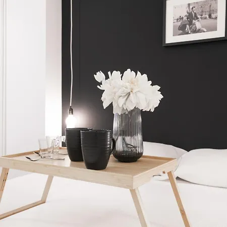 Easylife - Moderno In Moscova/brera * Milan